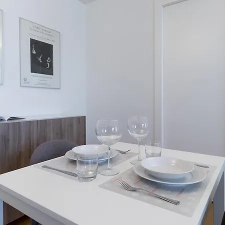 Italianway - Caterina Da Forli 6 *