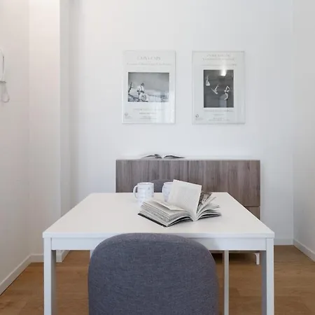 Italianway - Caterina Da Forli 6 Apartment Milan
